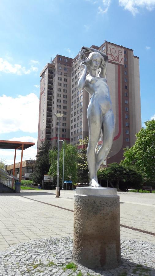 Tvm Tower Modrany Hostel Prague Luaran gambar