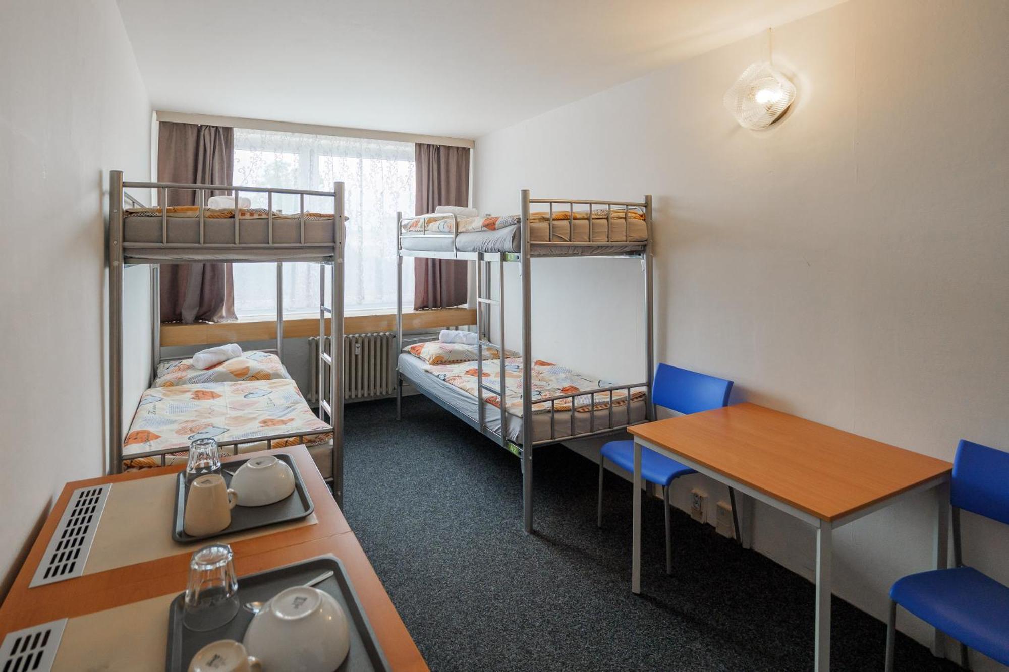 Tvm Tower Modrany Hostel Prague Luaran gambar