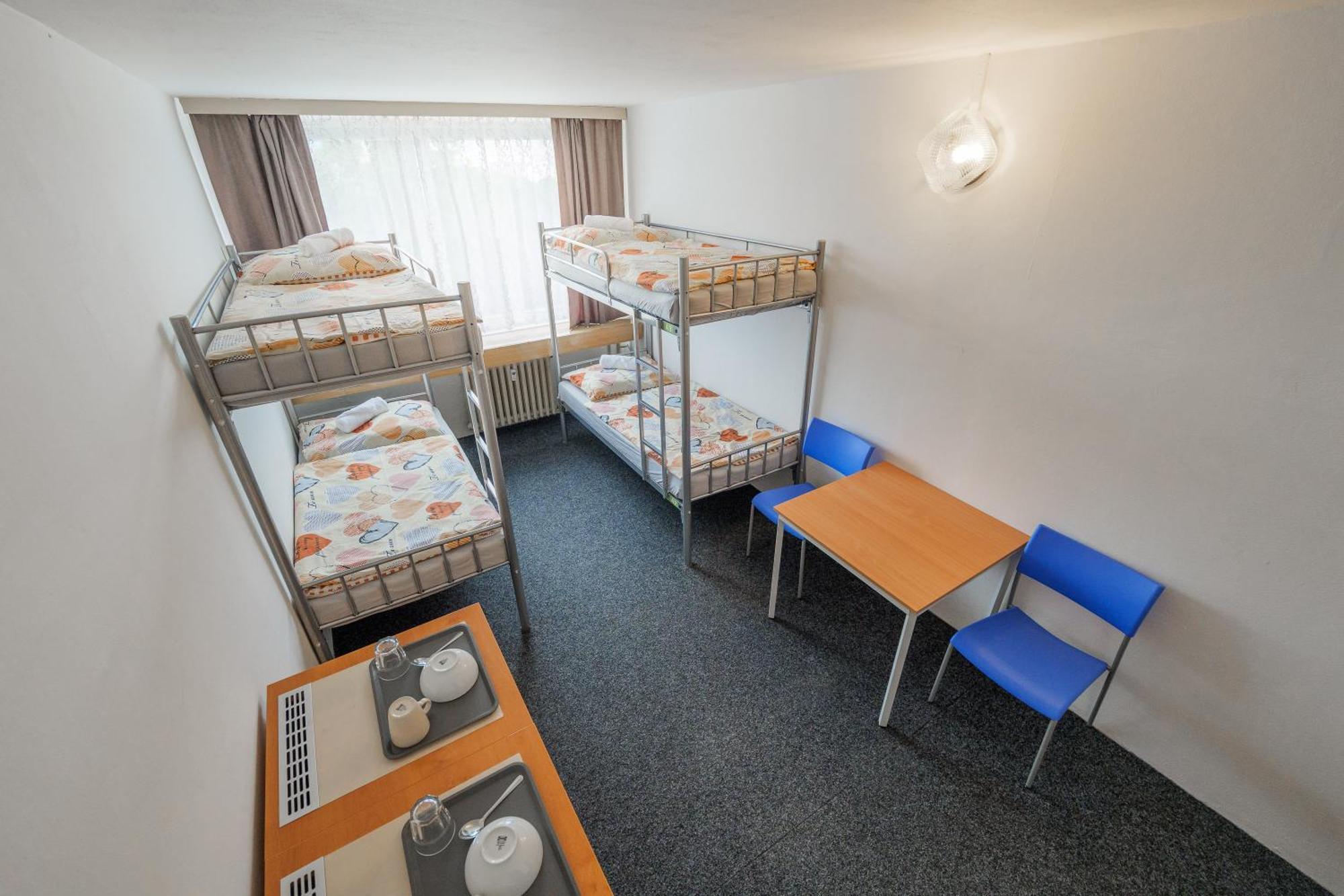 Tvm Tower Modrany Hostel Prague Luaran gambar