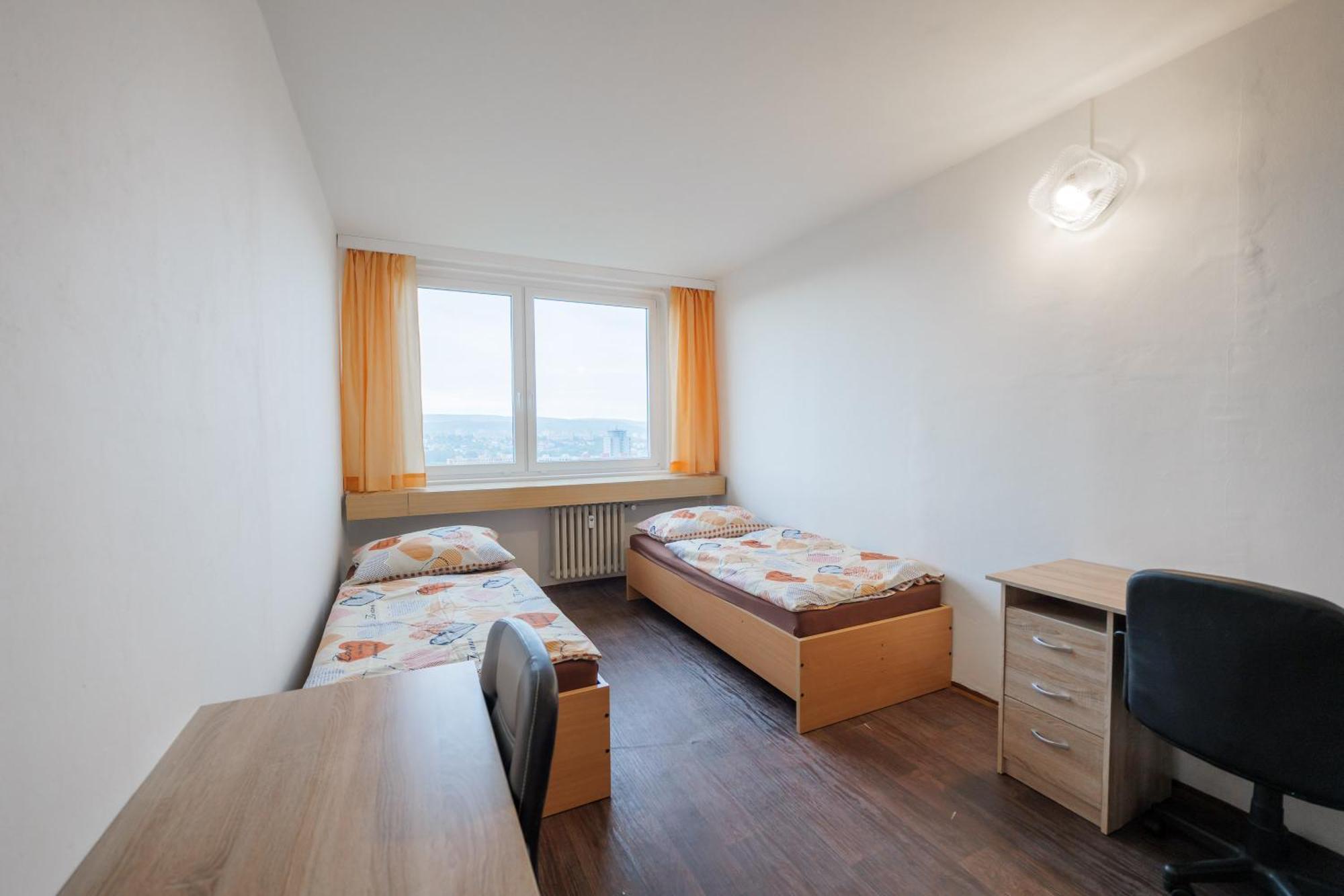 Tvm Tower Modrany Hostel Prague Luaran gambar
