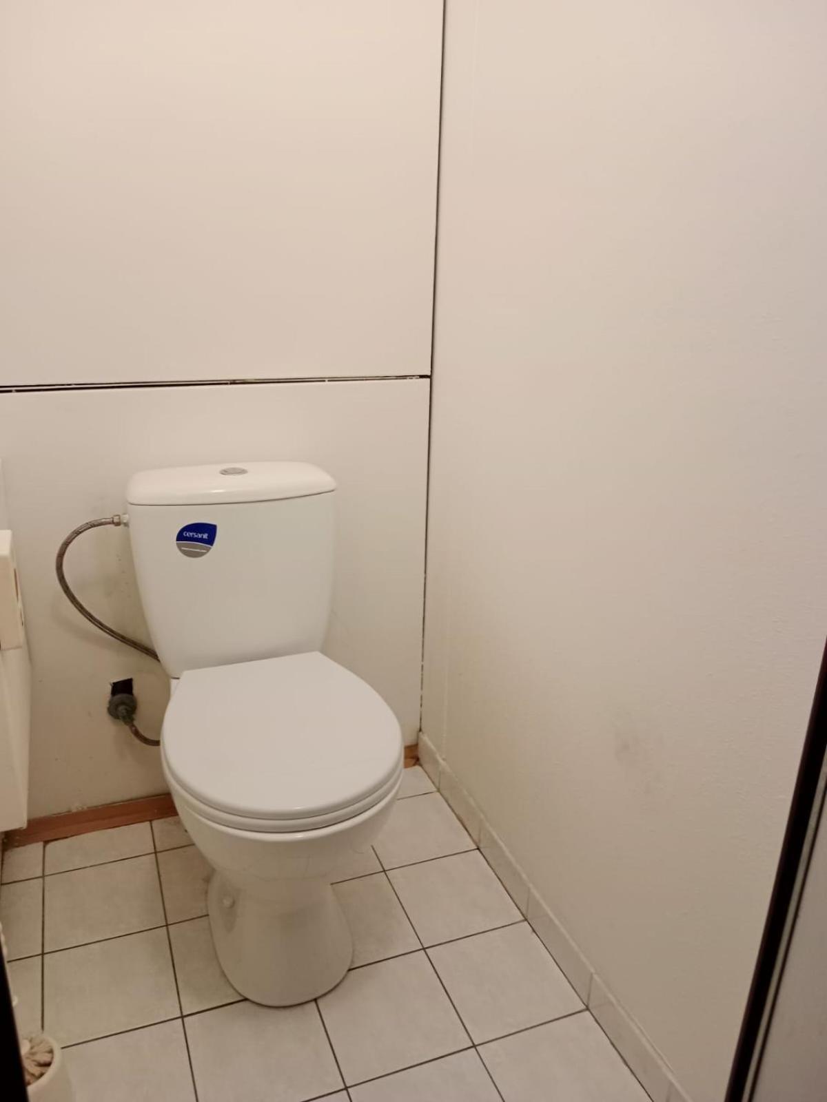Tvm Tower Modrany Hostel Prague Luaran gambar