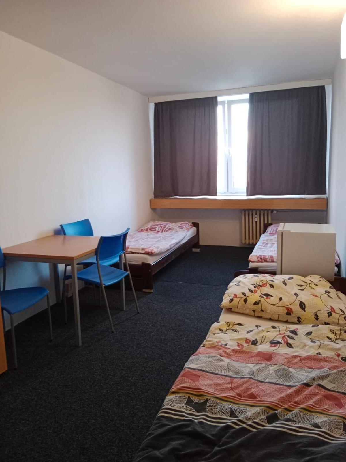 Tvm Tower Modrany Hostel Prague Luaran gambar